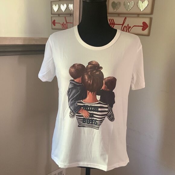 NIP “mom of boys “ soft short sleeve white tee size XL fits more like a L - Picture 2 of 7